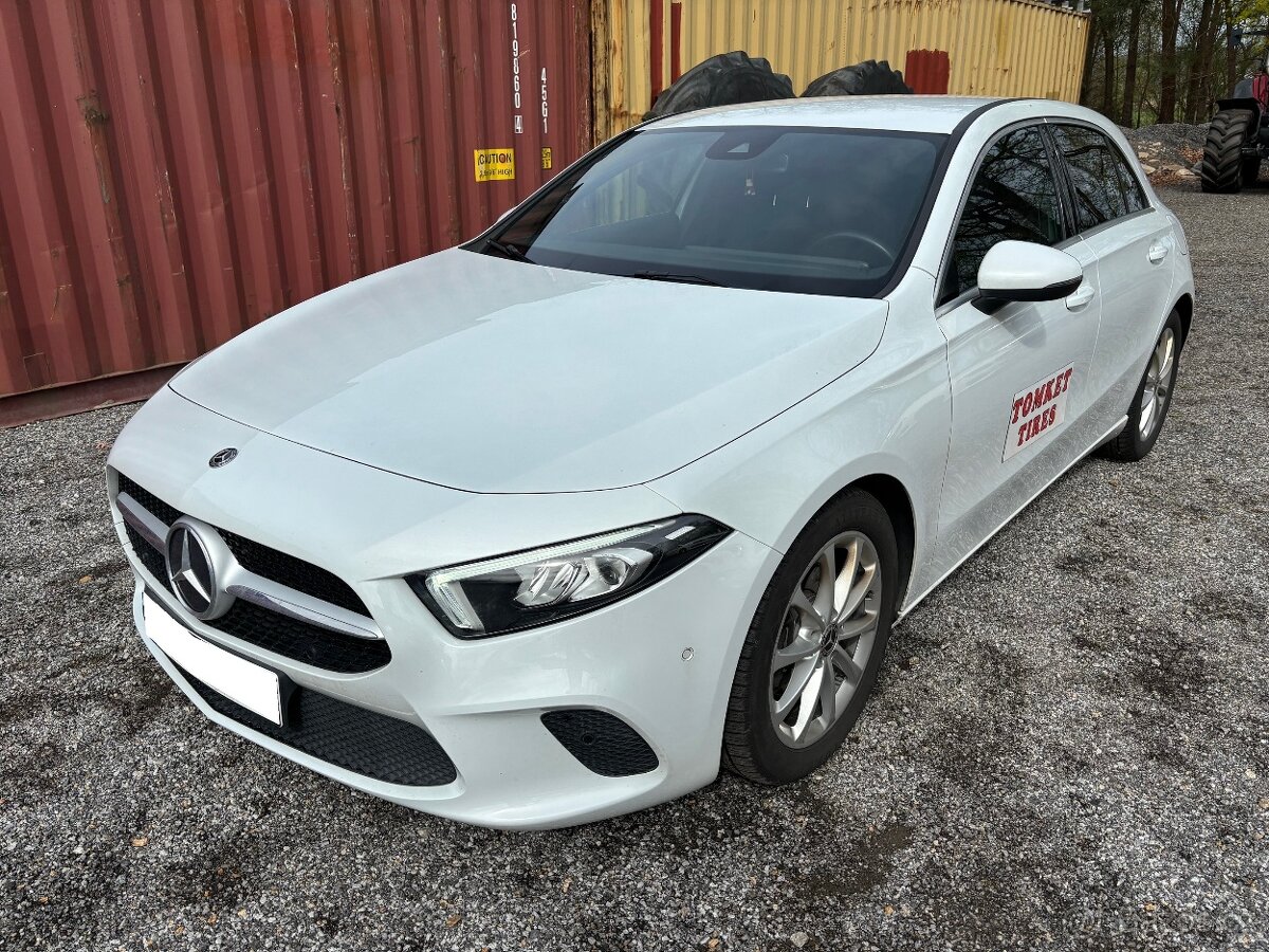 Mercedes-Benz A180d Automat F1 Navi LED DPH KAMERA