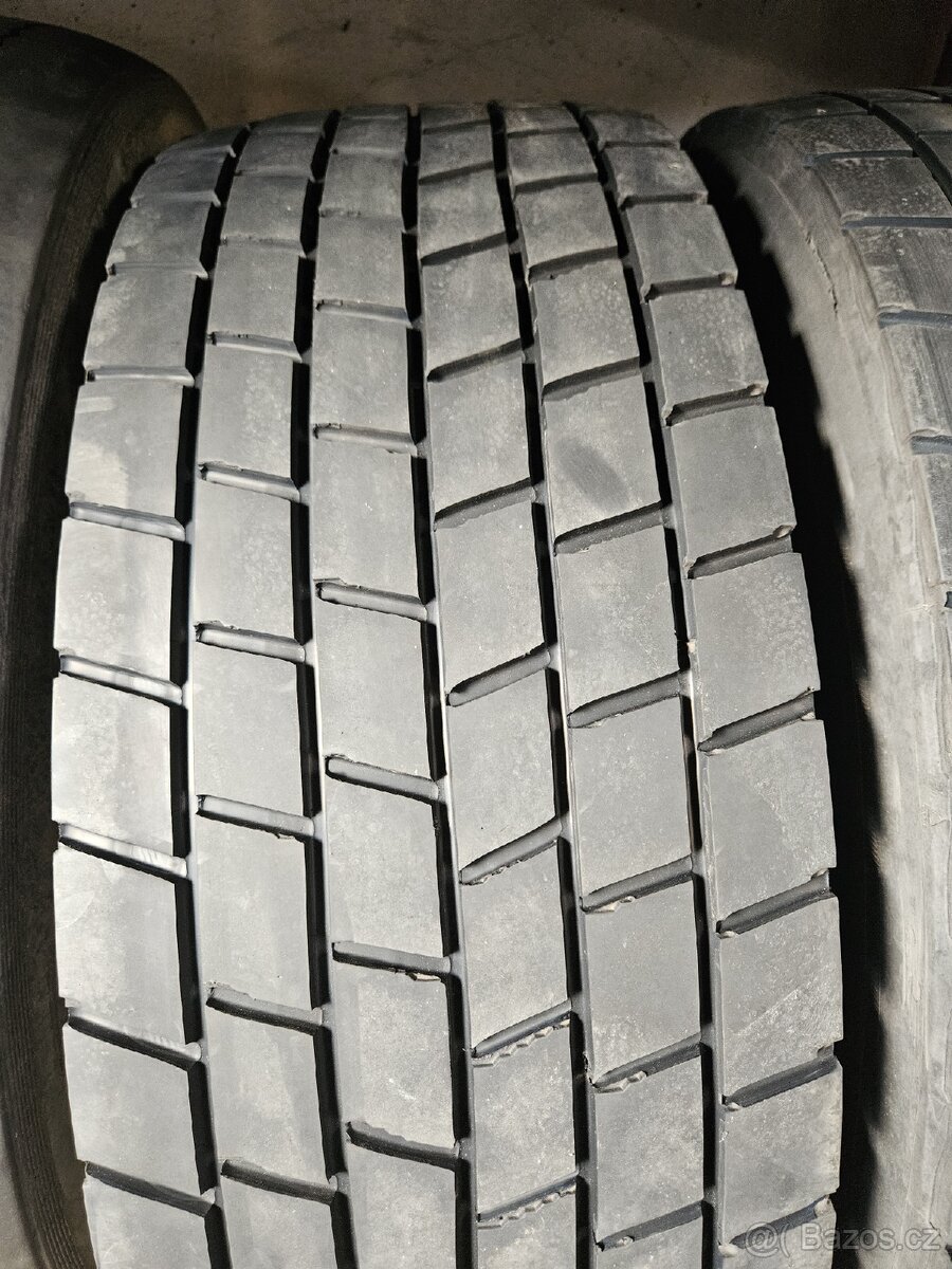 Nákladní záběrové pneu 315/70R22,5 Continental