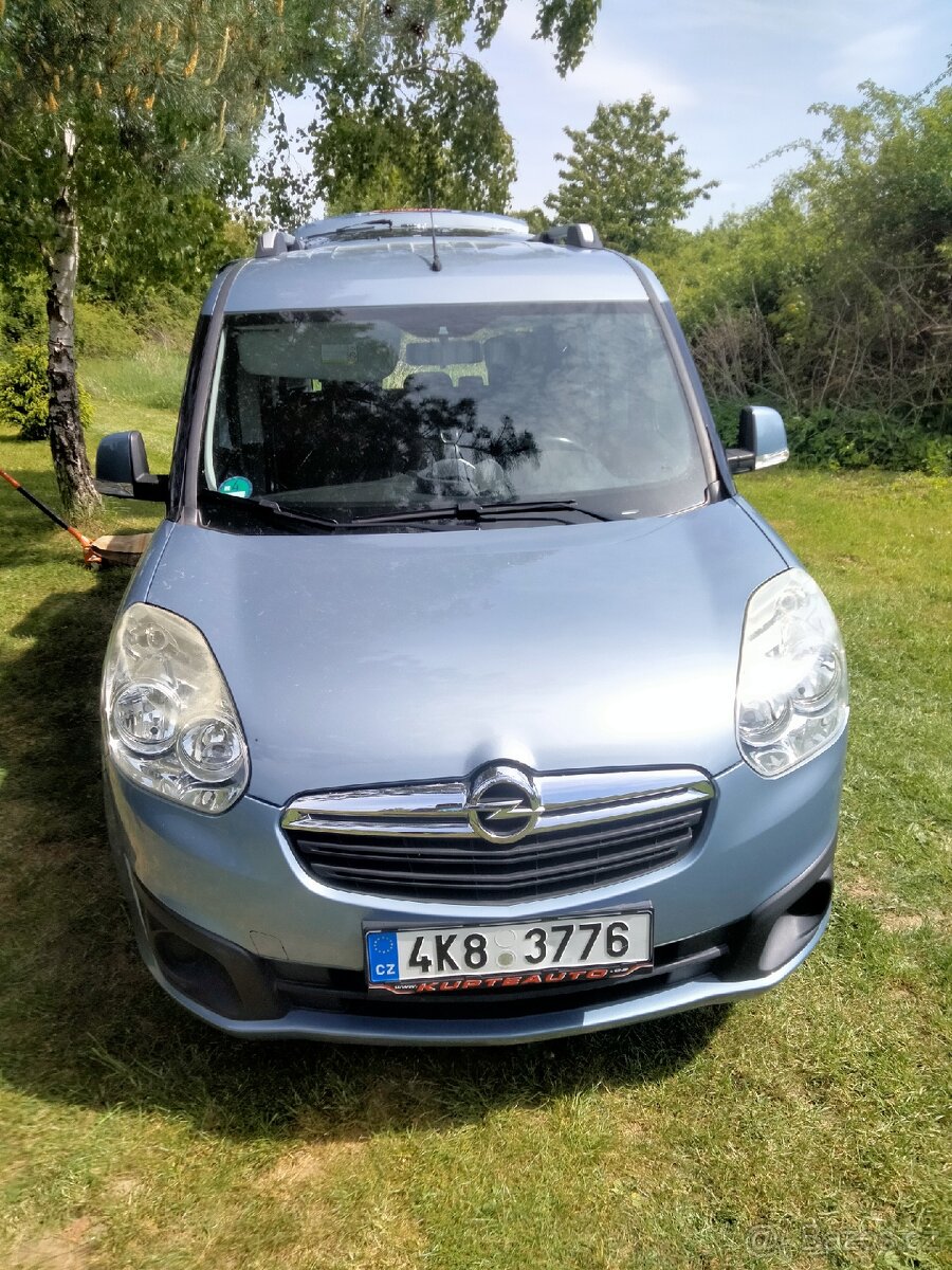 Rodej osobního vozu Opel Combo ECOFlex