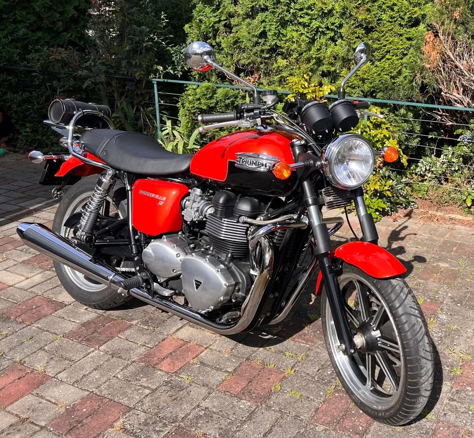 Triumph Bonneville SE 2011