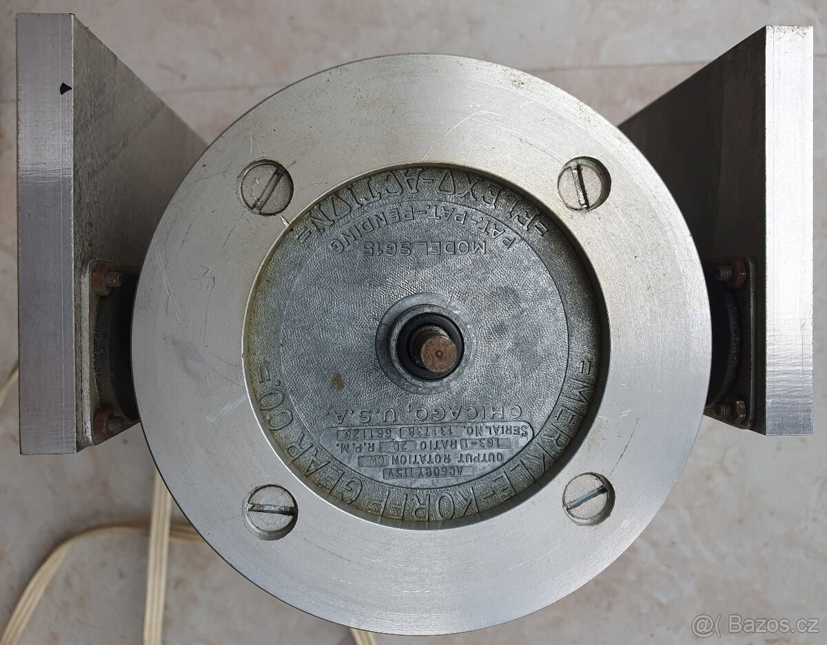 Elektromotor 20 ot/min s odpruženými držáky