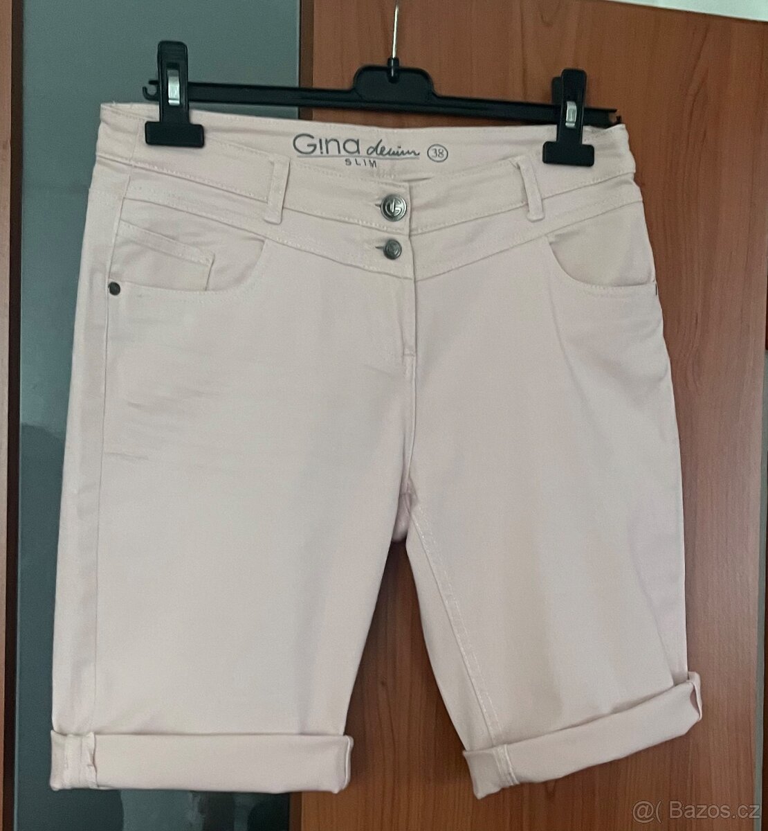 Dámské, elastické kraťasy Gina vel. 38