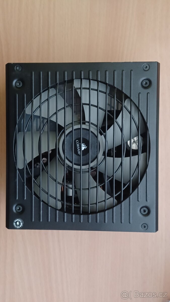 Corsair RM650x, 80+ Gold, 650W, plně modulární