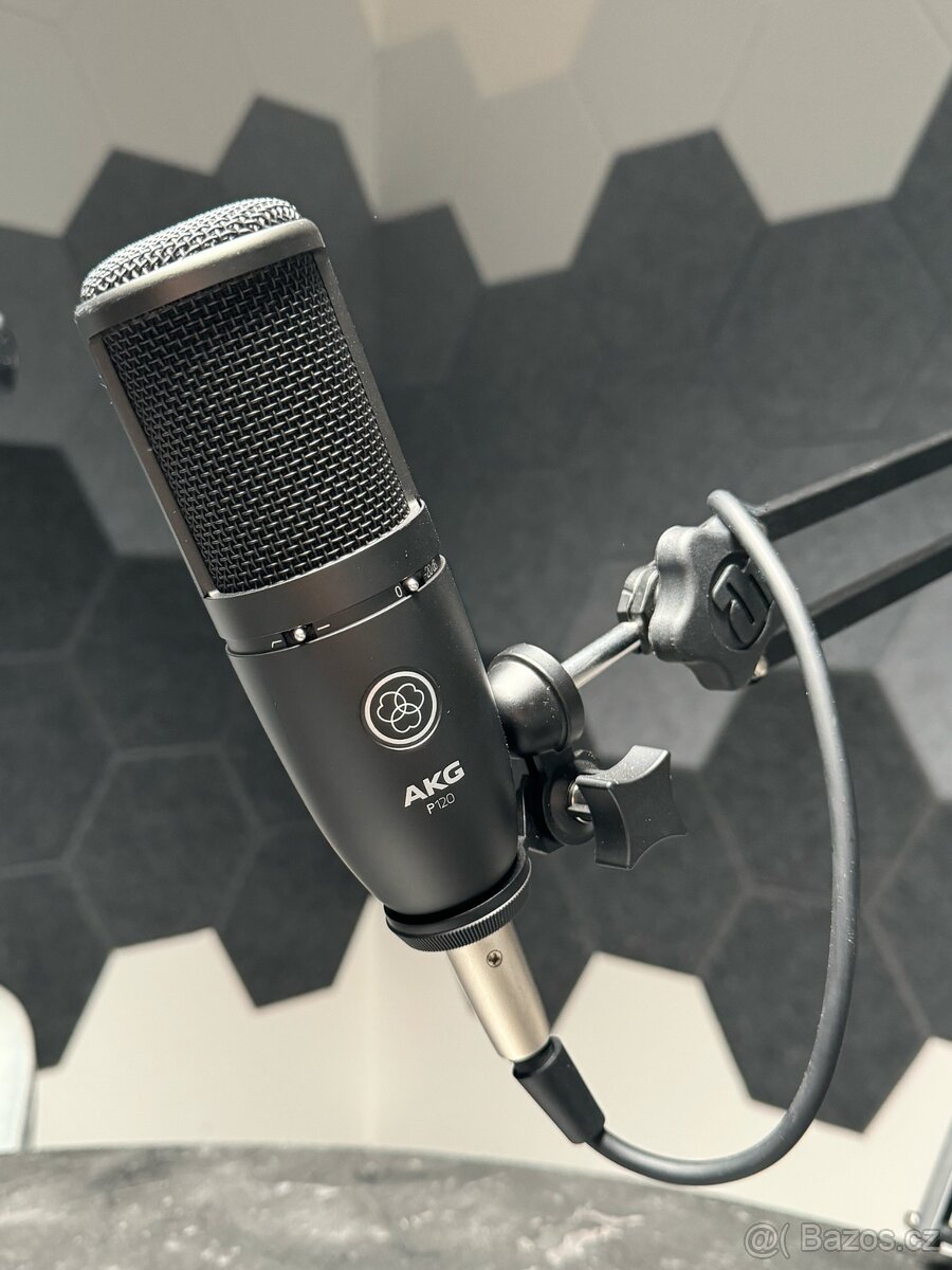 Kondenzátorový mikrofon AKG Perception 120 s mikrofonním sto