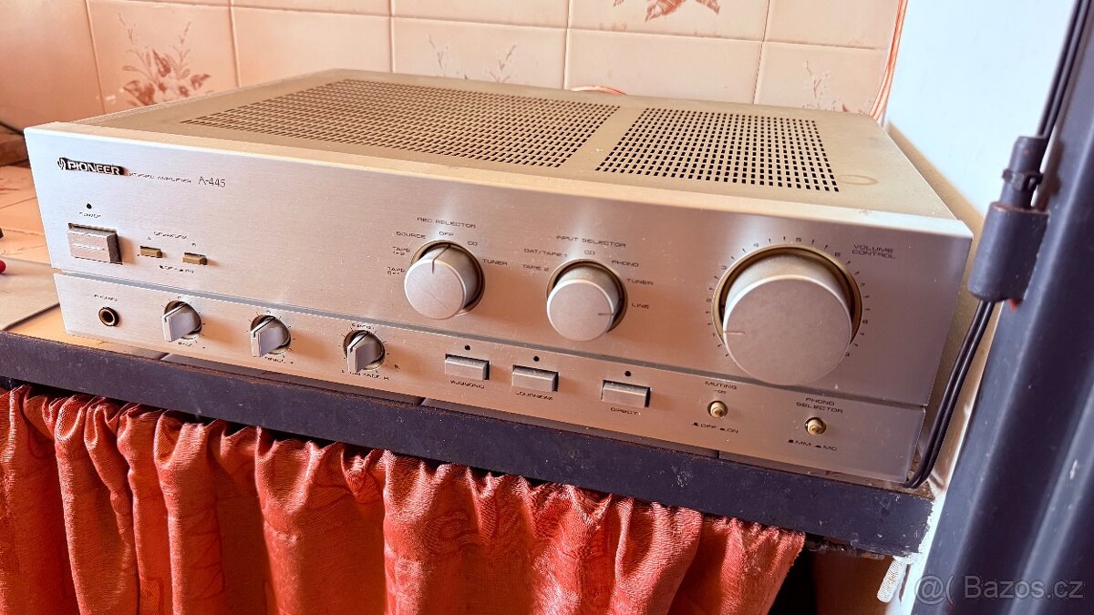 Zesilovač Pioneer A-445
