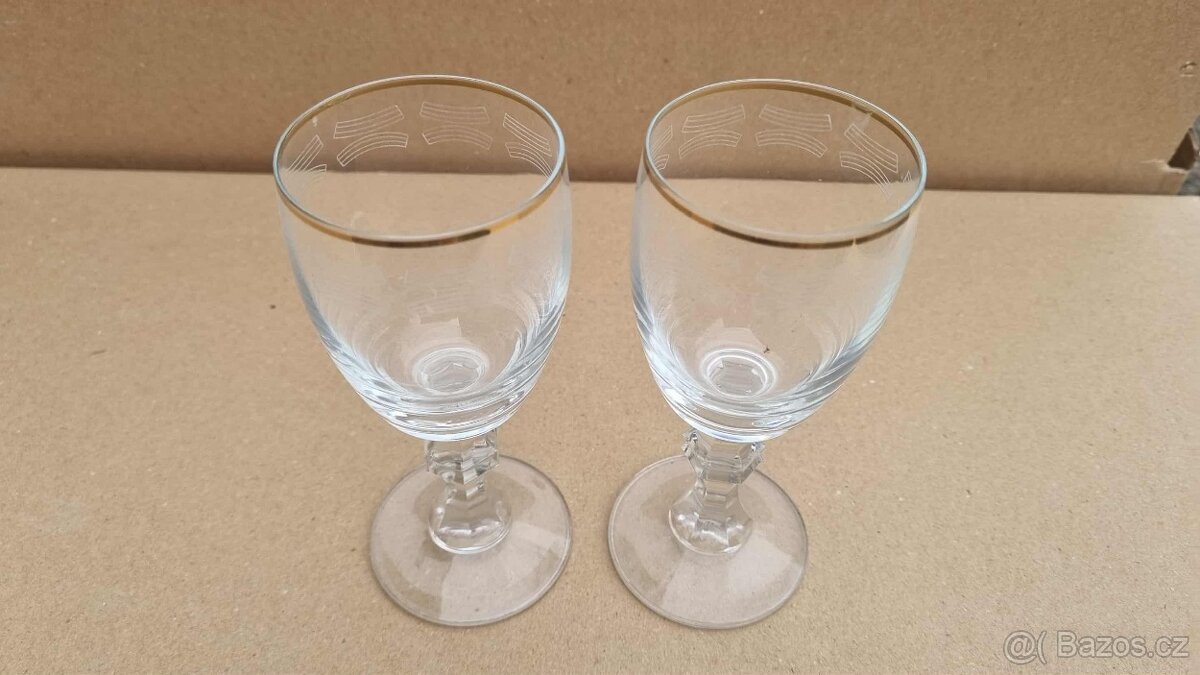 Skleničky pozlacené, broušené