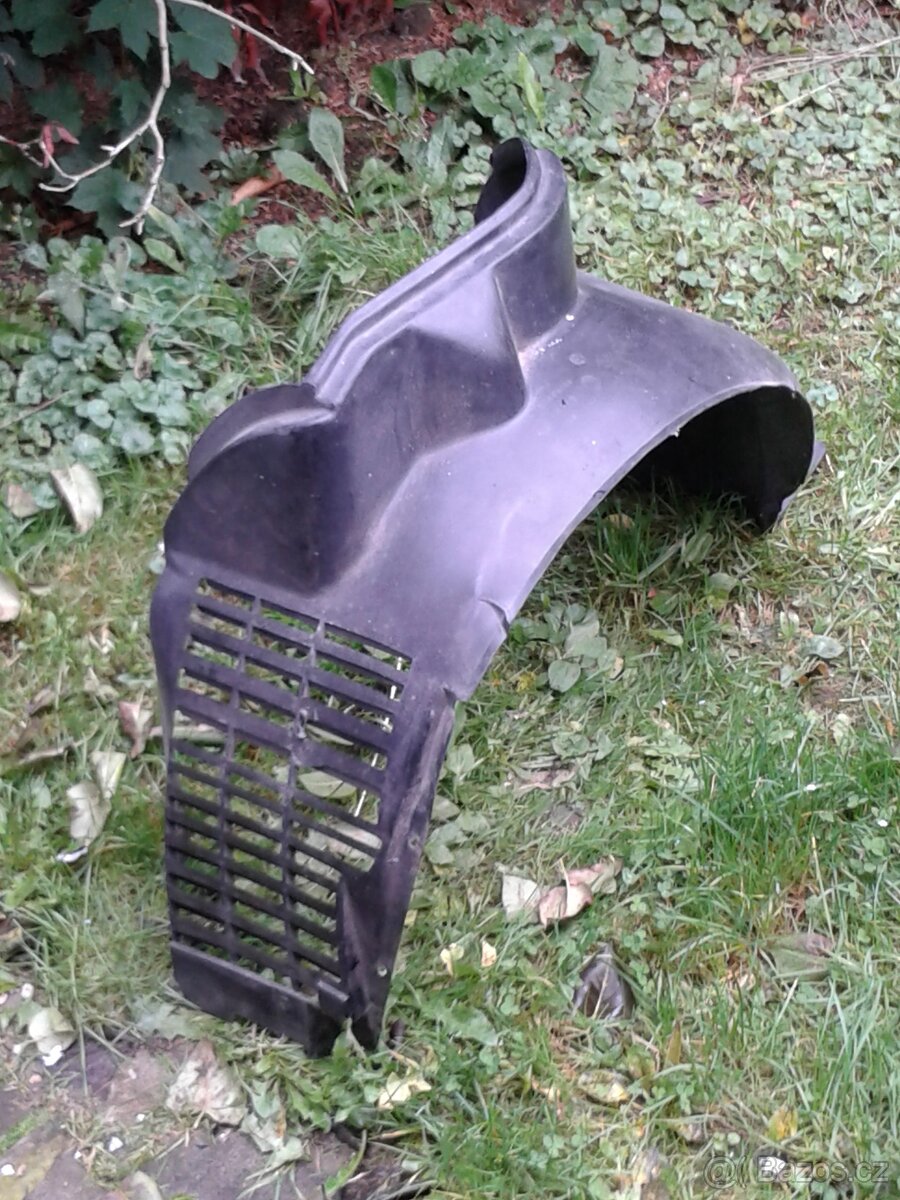 Alfa Romeo 145 / 146 - levé přední plastové nadkolí