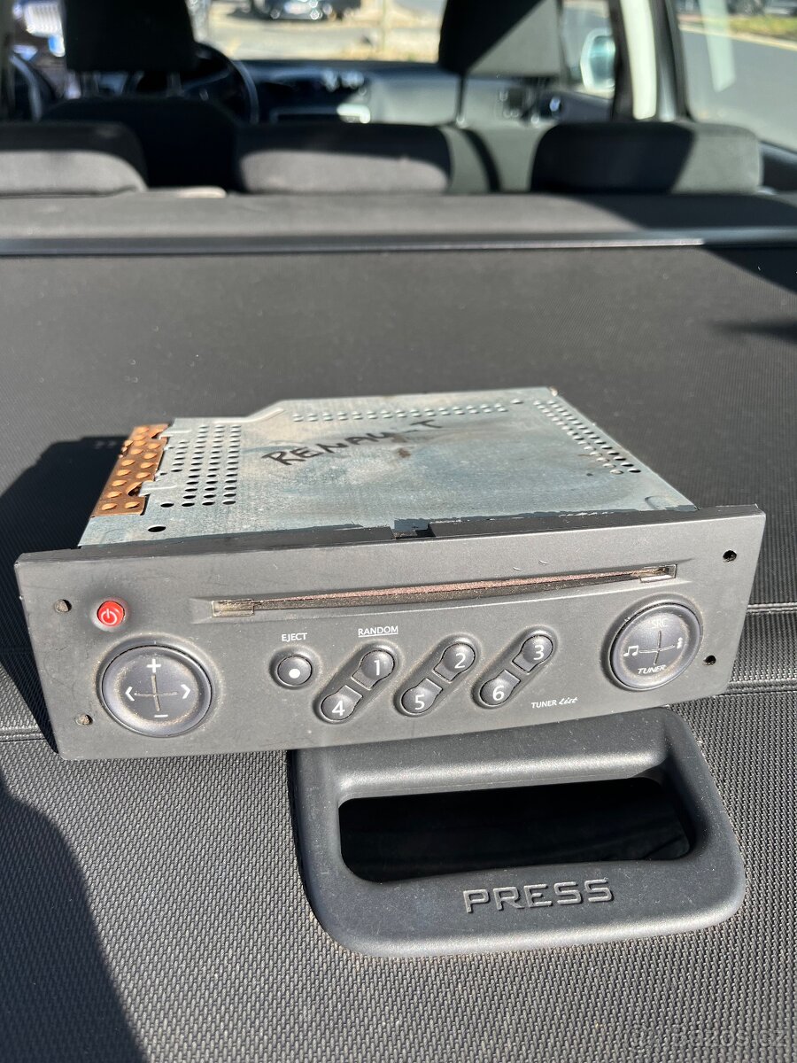 Renault Megane - rádio