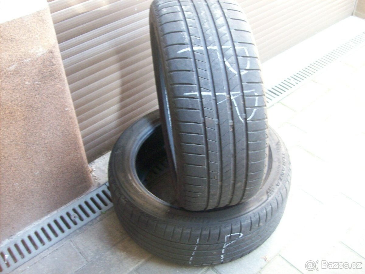 2x pneu Superb 3 Passat B8 235.45.18 94W