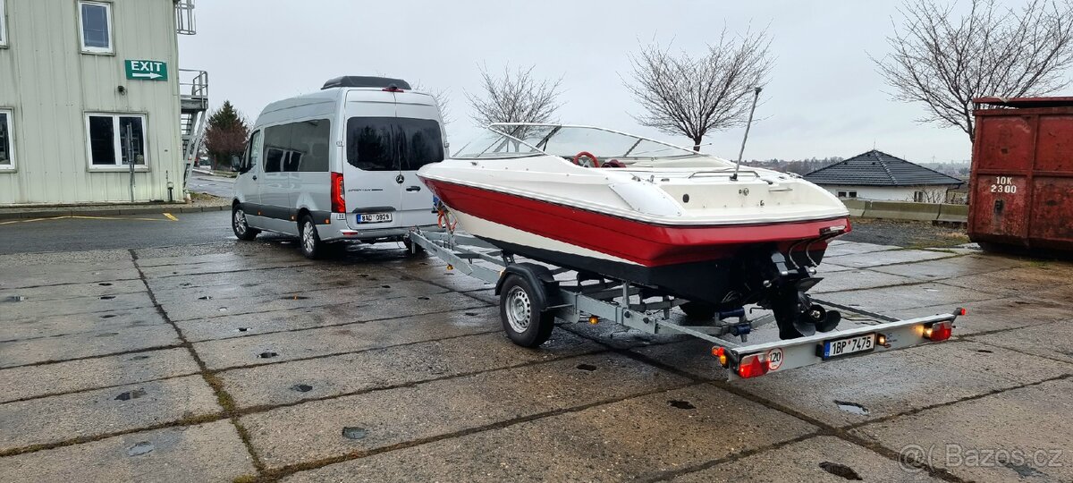 Bayliner 1851SS Capri rychlý motorový člun