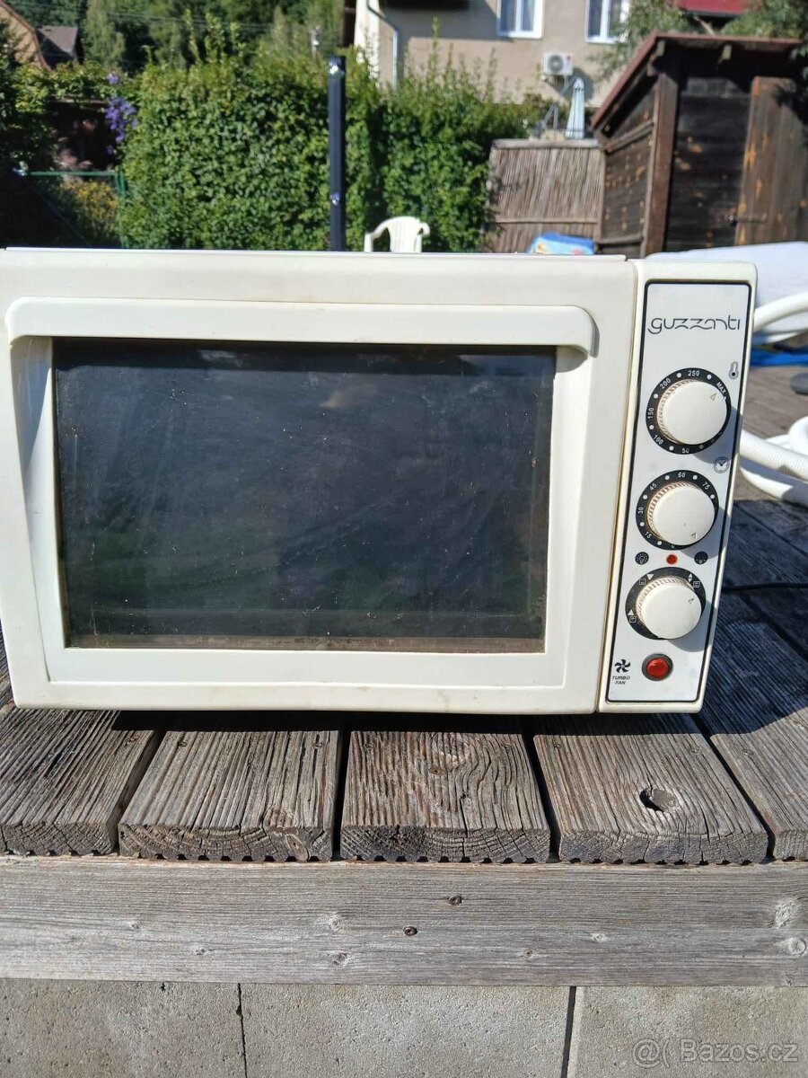 Elektrická pečící trouba Guzzanti