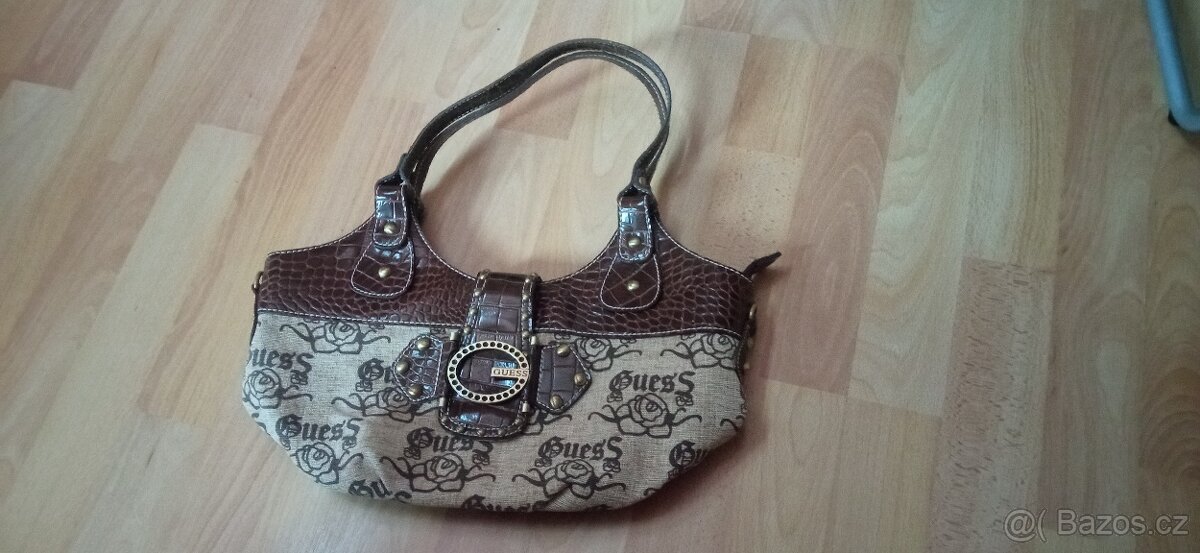 KABELKA GUESS NOVÁ NENOŠENÁ