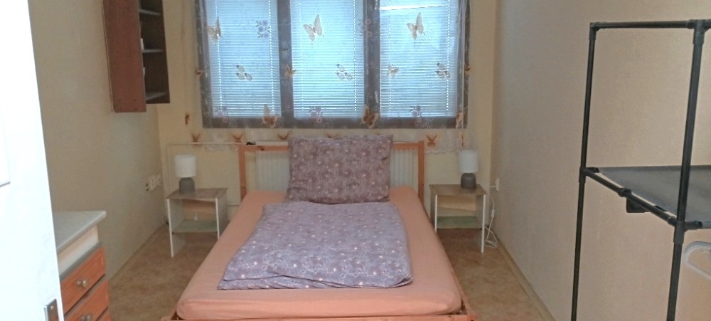 Loftový byt 30 m2, student/st. pár. pračka, RD, okolí centra