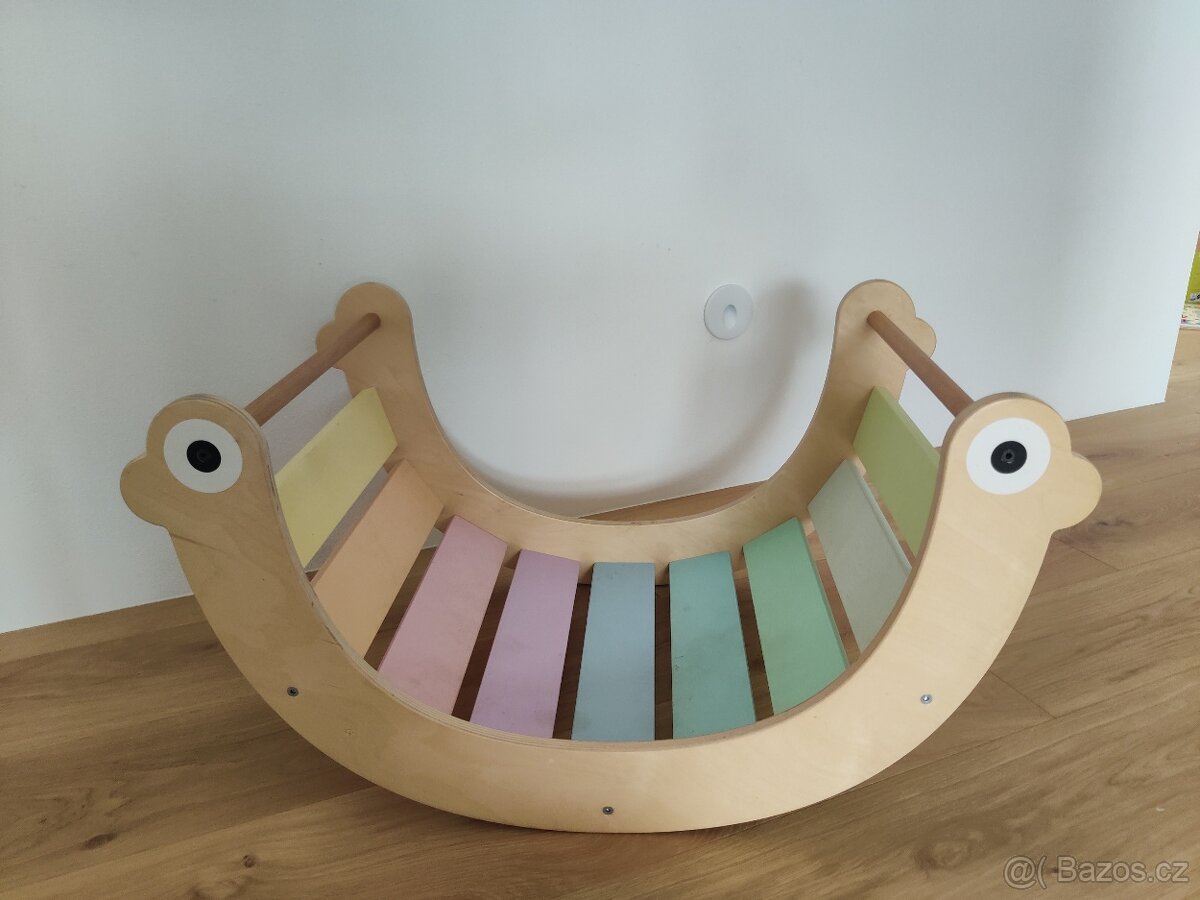 Montessori houpačka Utukutu spectra