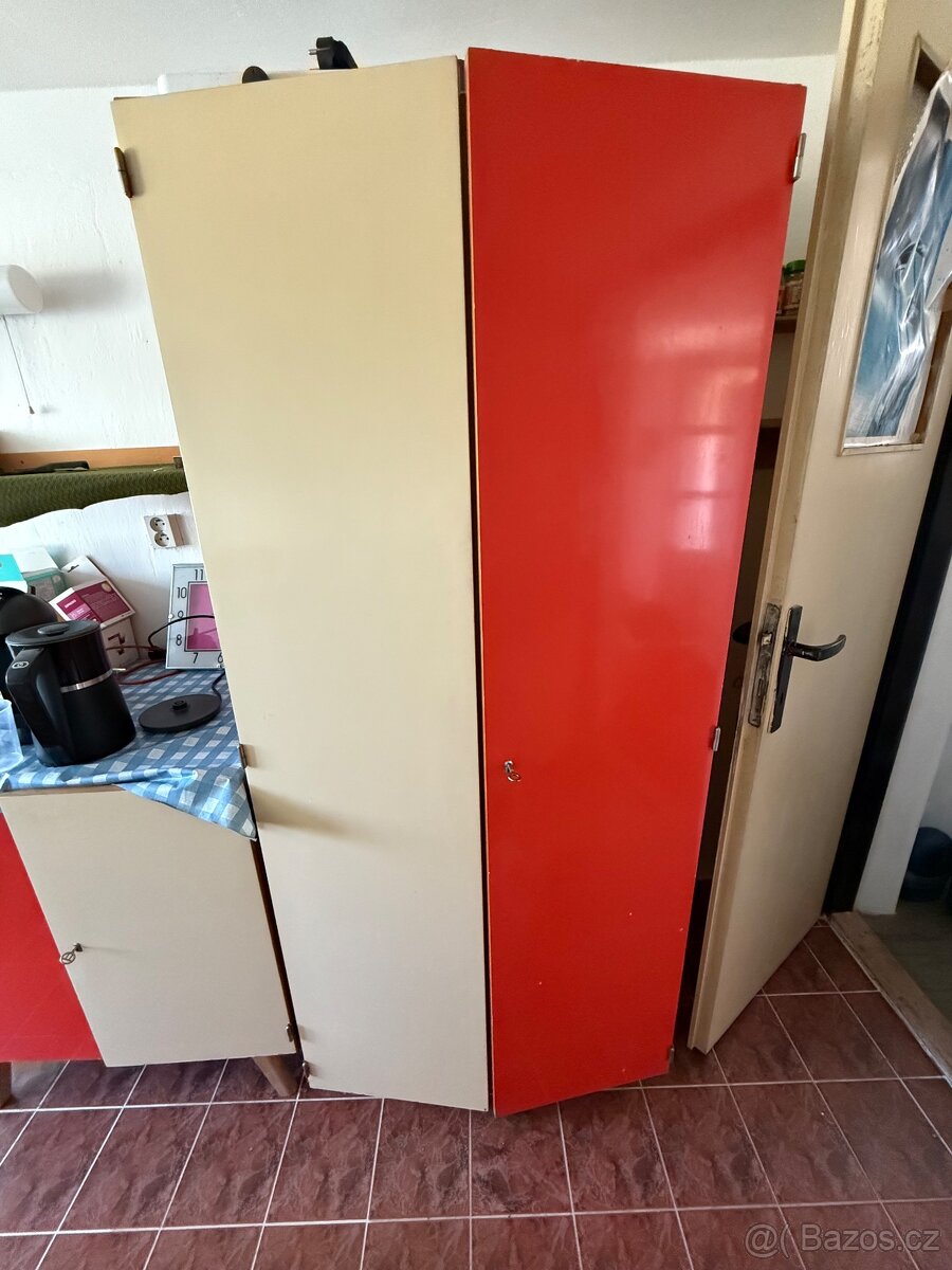 Skříně