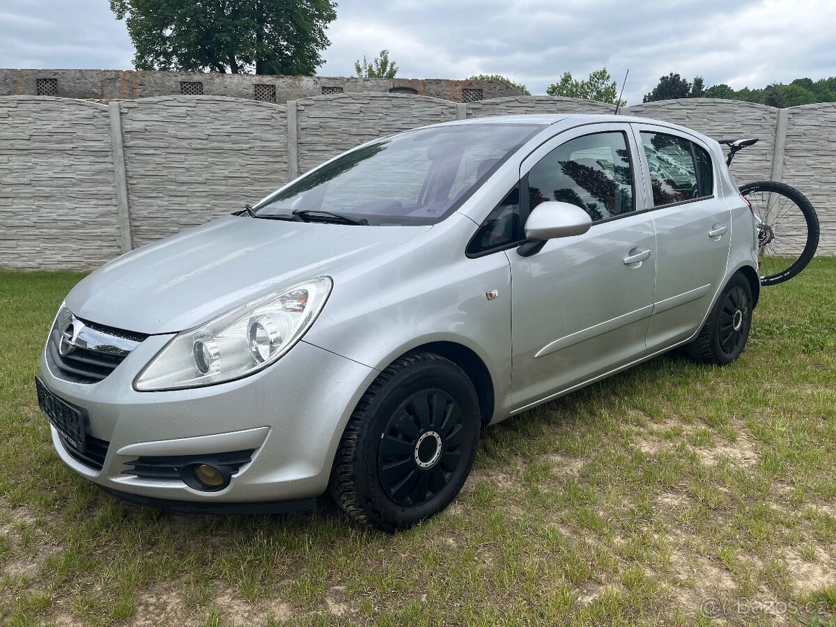Opel Corsa D 1.4i 66kW
