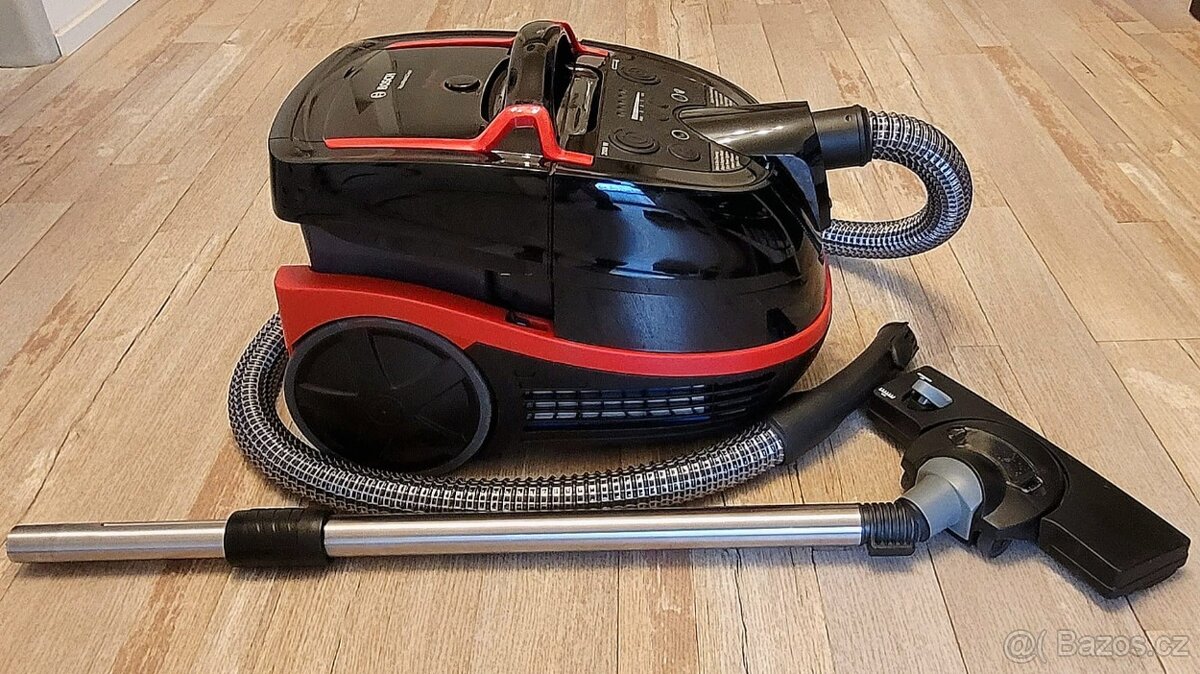 Prodám vysavač Bosch Aqua Wash & Clean ProPower – výborný st