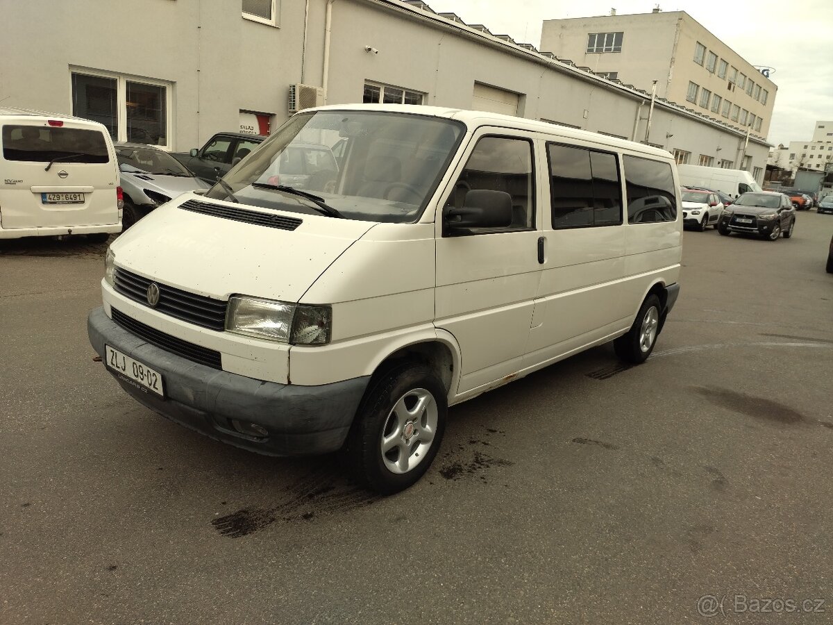 VW TRANSPORTER T4 2,5TDi 75KW 9míst