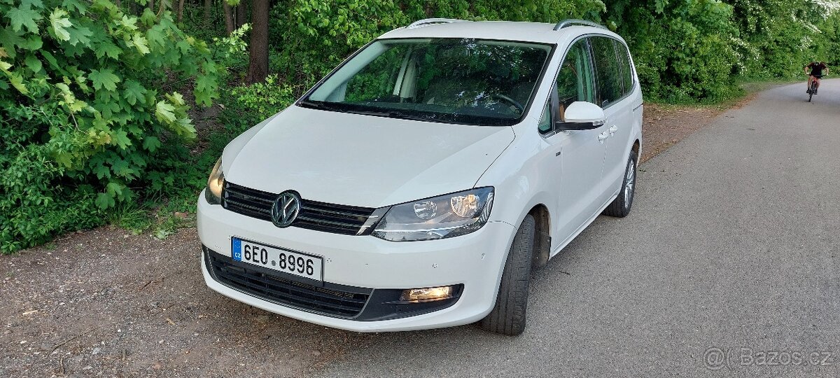 Volkswagen Sharan 2,0 TDi, r.v. 2013 - CAMP VESTAVBA GARÁŽ