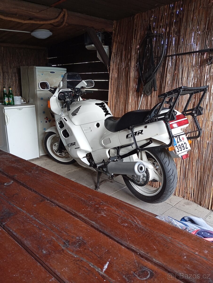 Honda CBR 1000f sc21 Hurricane