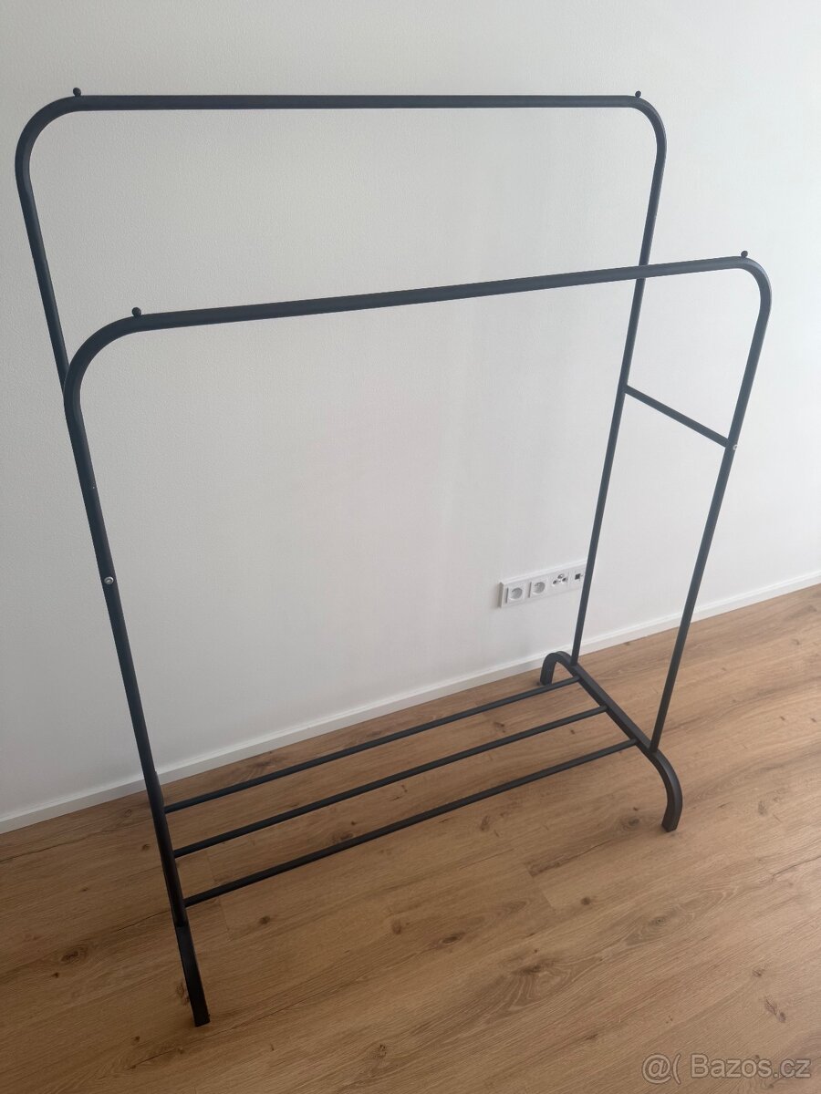 Věšák na ramínka