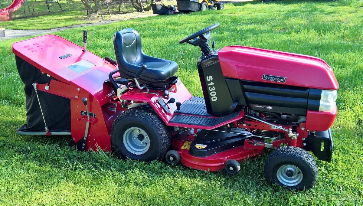 Zahradní malotraktor, sekačka Westwood Countax S1300