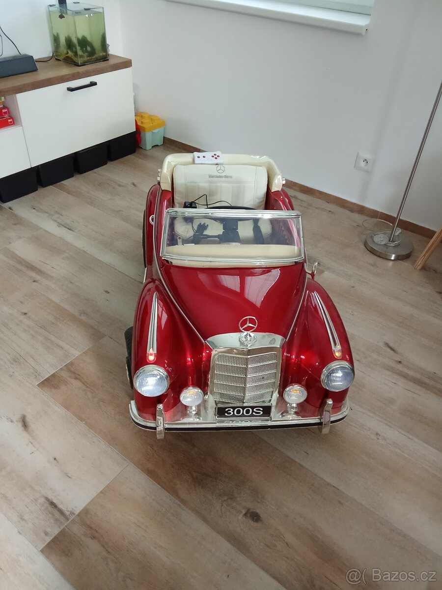 Dětské elektrické autíčko