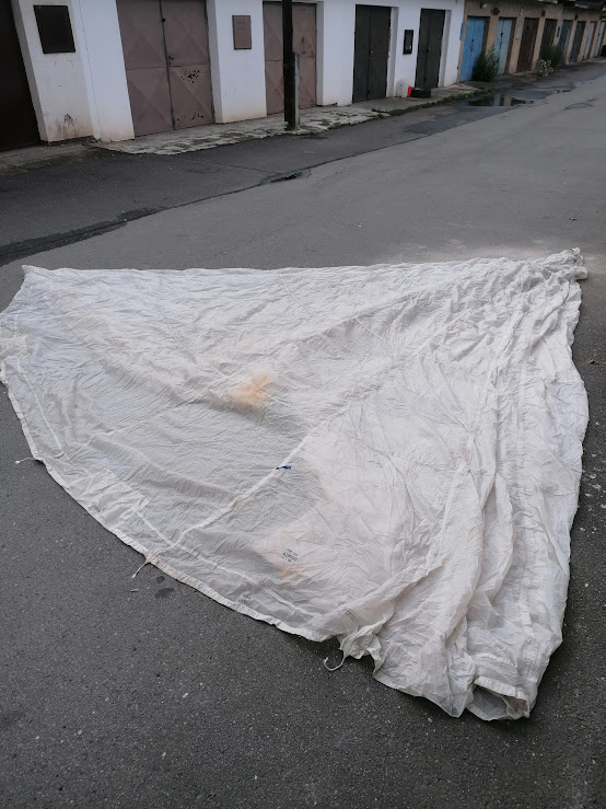 PADÁK = BÍLÝ VRCHLÍK ČSLA