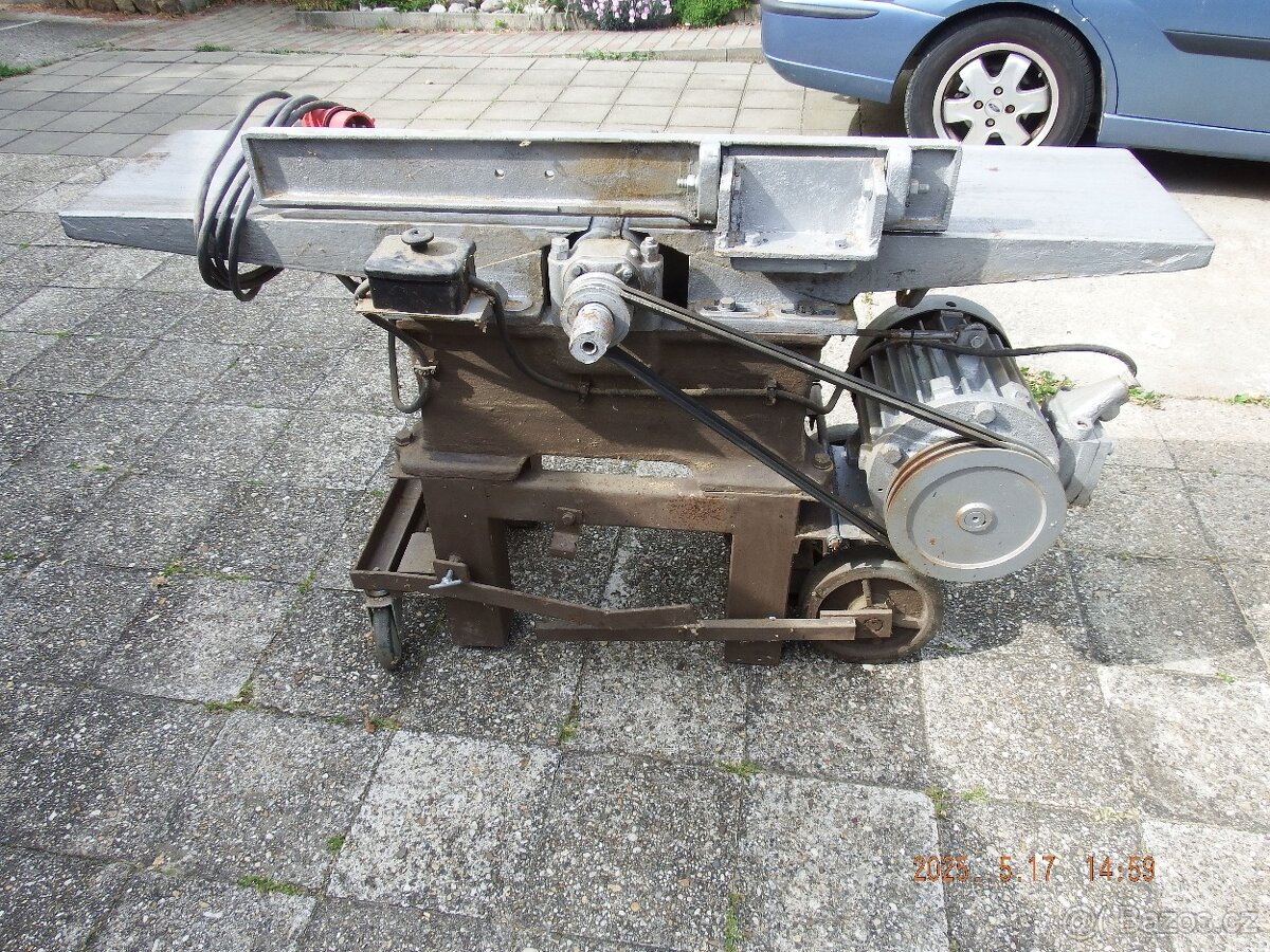 Prodám hoblovku 38 cm