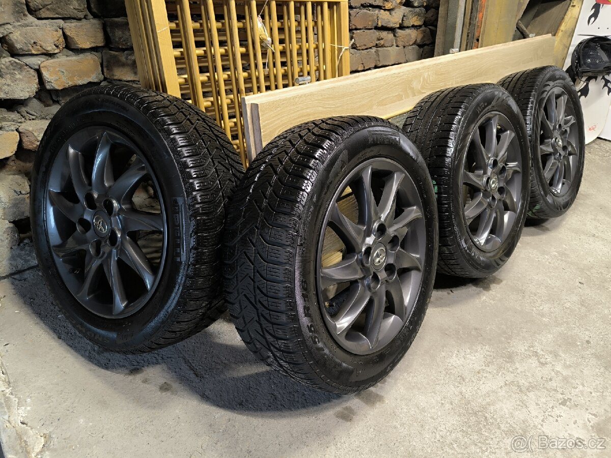 ALU kola Toyota Auris 5x114,3 R16, Originál,pneu 5mm+TPMS