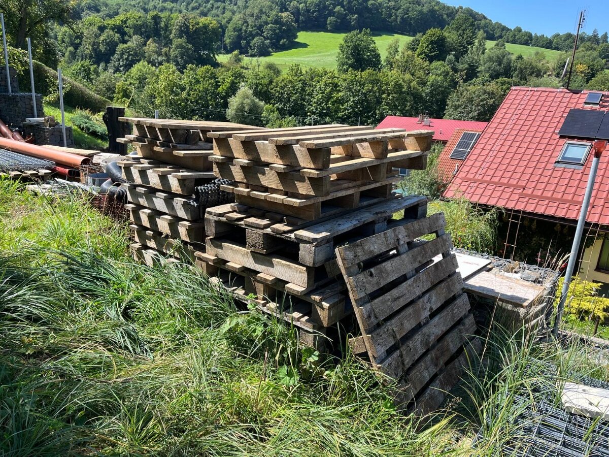Dřevěné palety
