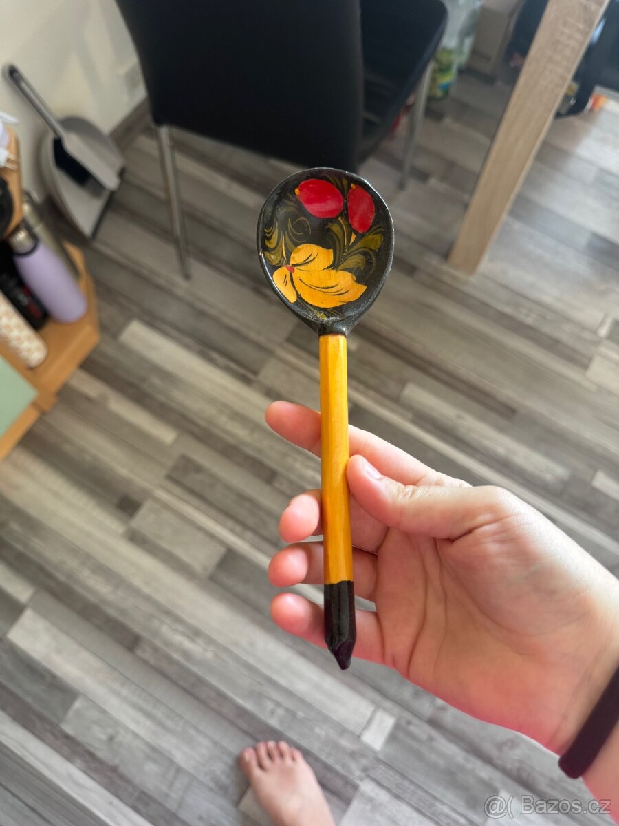 Dekorativni dřevěná lžíce