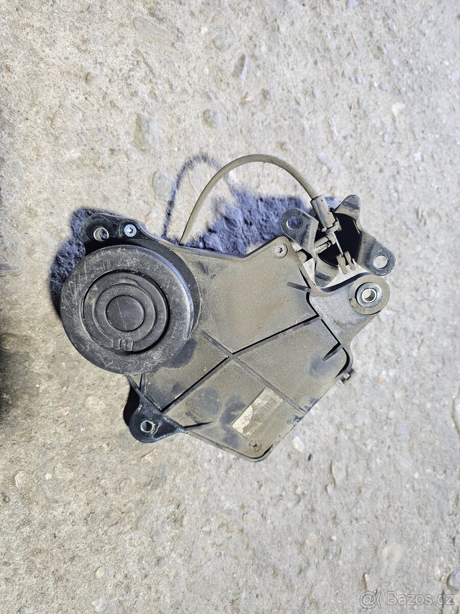 Navíják rezervy Citroën C8 / Peugeot 807