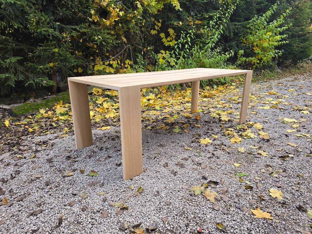 Masívny dubový  stůl  , 2200x880x750