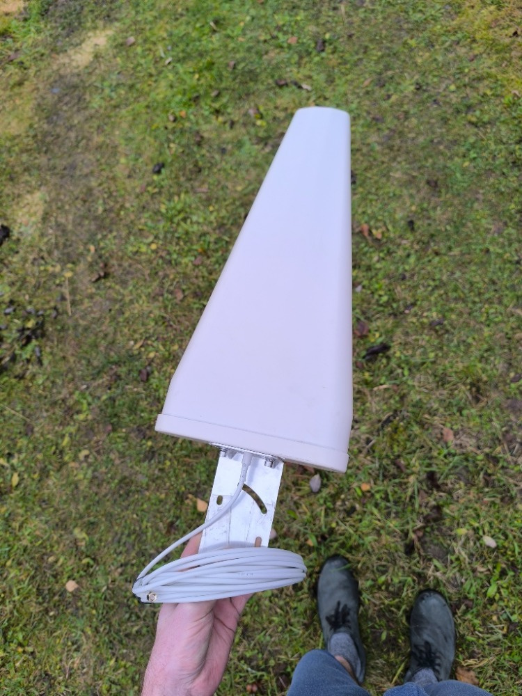 externí antnéna WiFi / 4G LTE