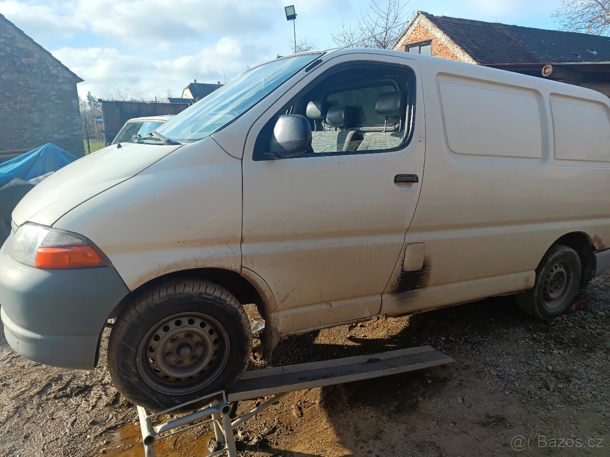 Toyota hiace rv 1997