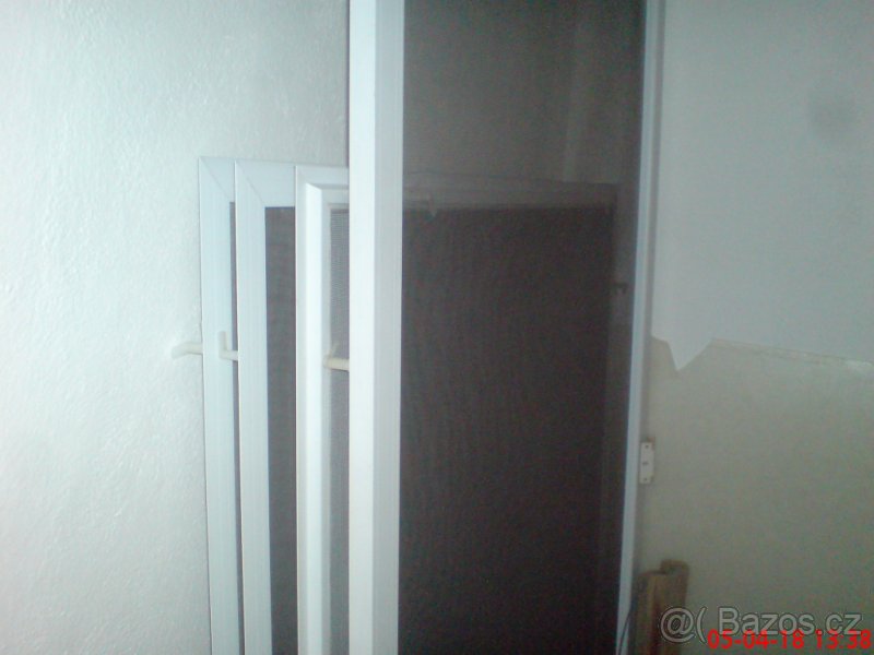 Sítě proti hmyzu - nepoužité, 55% sleva.