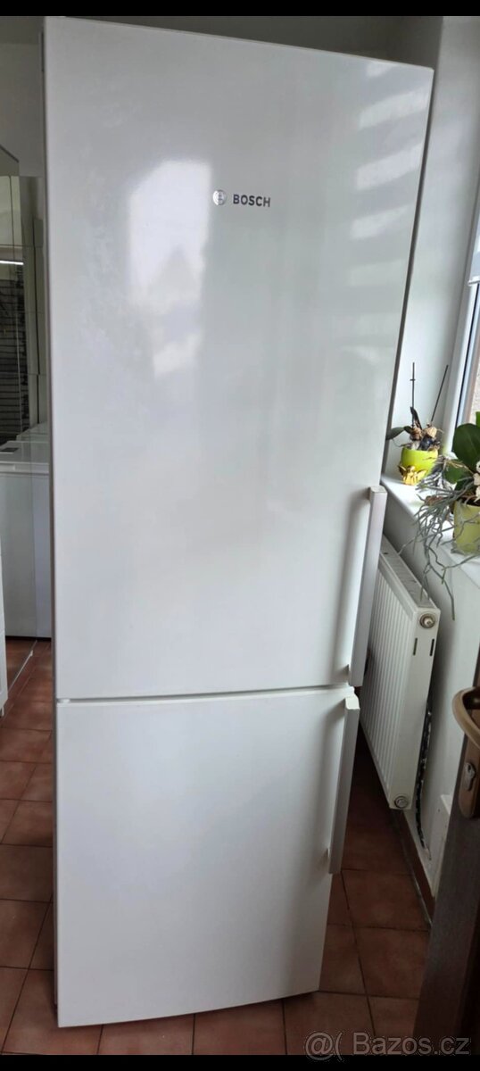 Lednice s mrazakem Bosch A++++