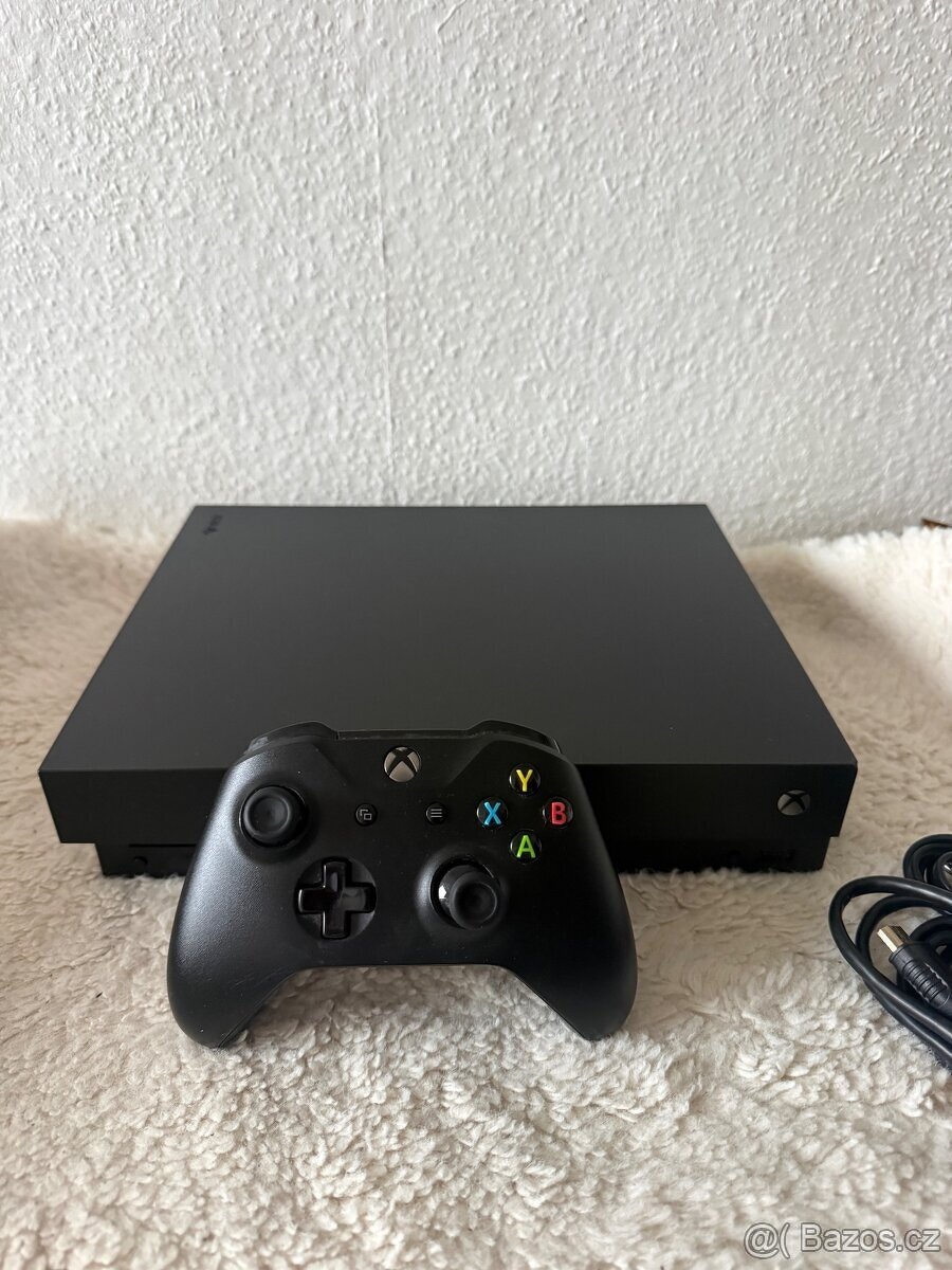 XBOX ONE X 1TB V TOP STAVU