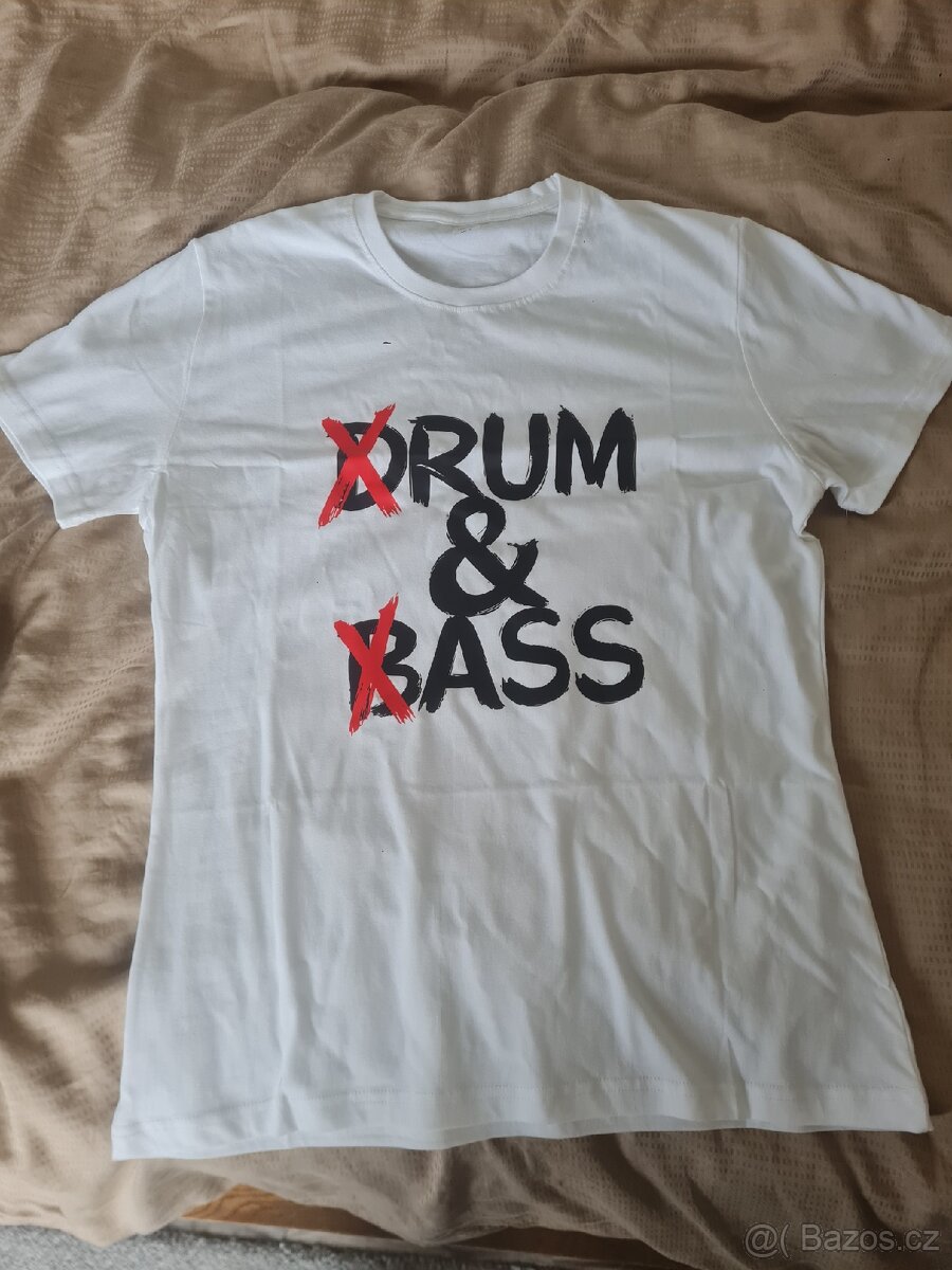 DnB triko velikost S/M