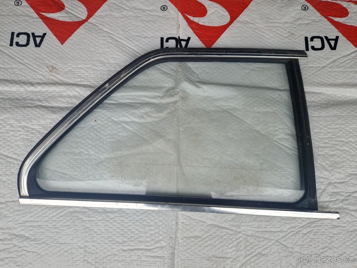BMW e30 coupe boční zadní skla
