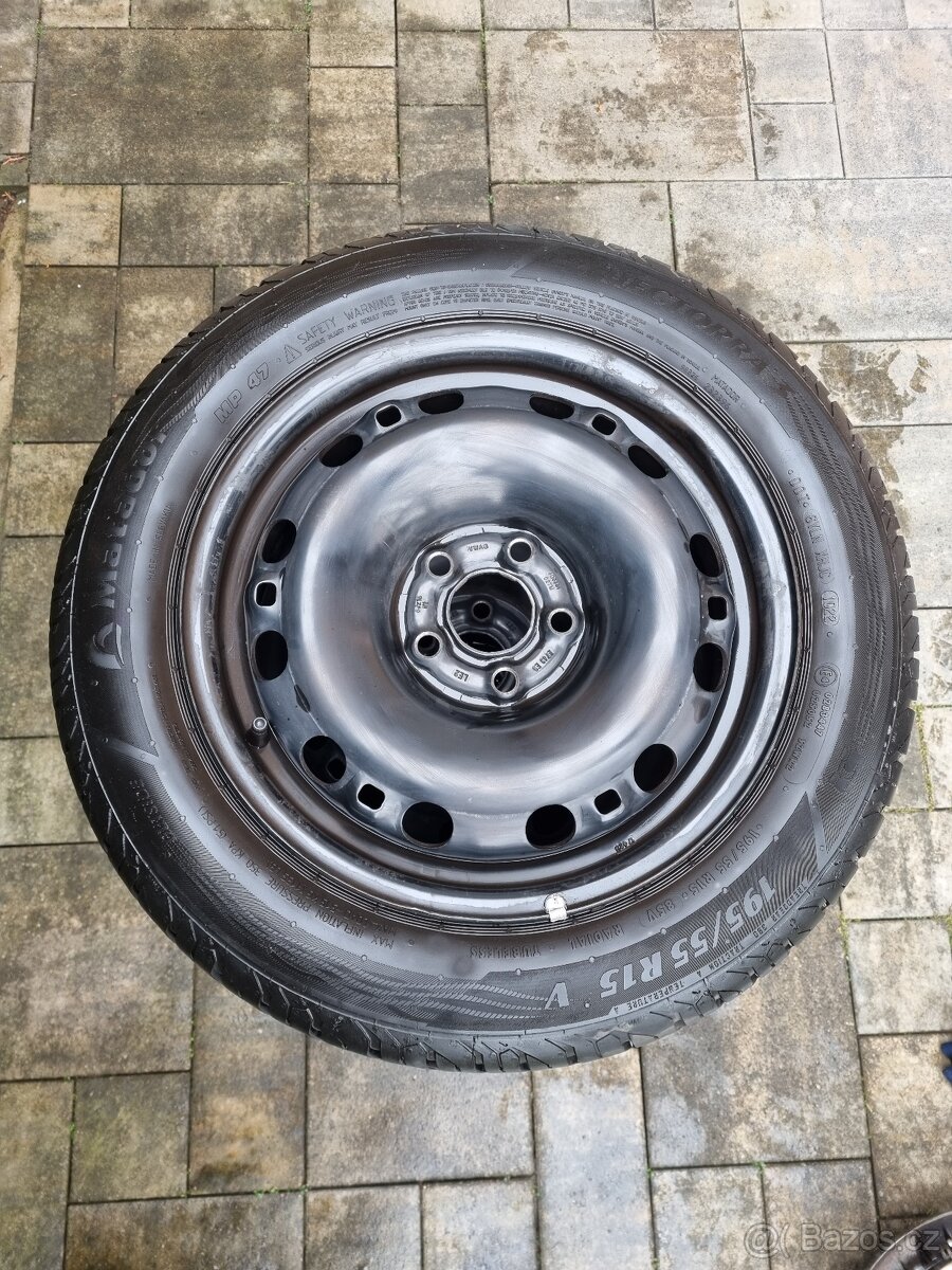 Plechová kola s pneu 195/55 R15