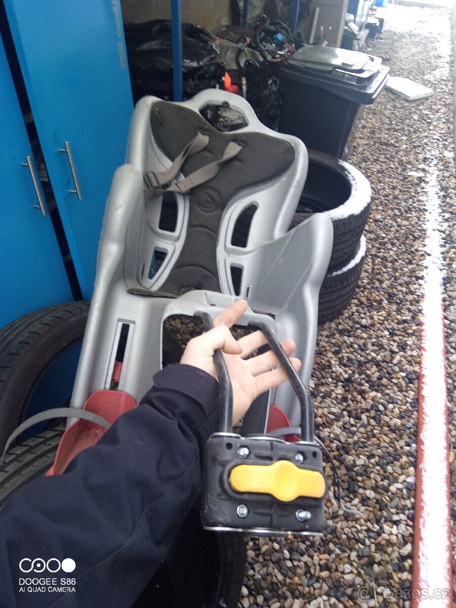 Dětská sedačka na kolo