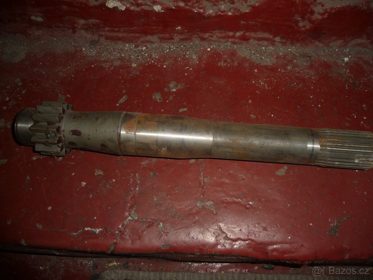 Dutá spojková hřídel Zetor