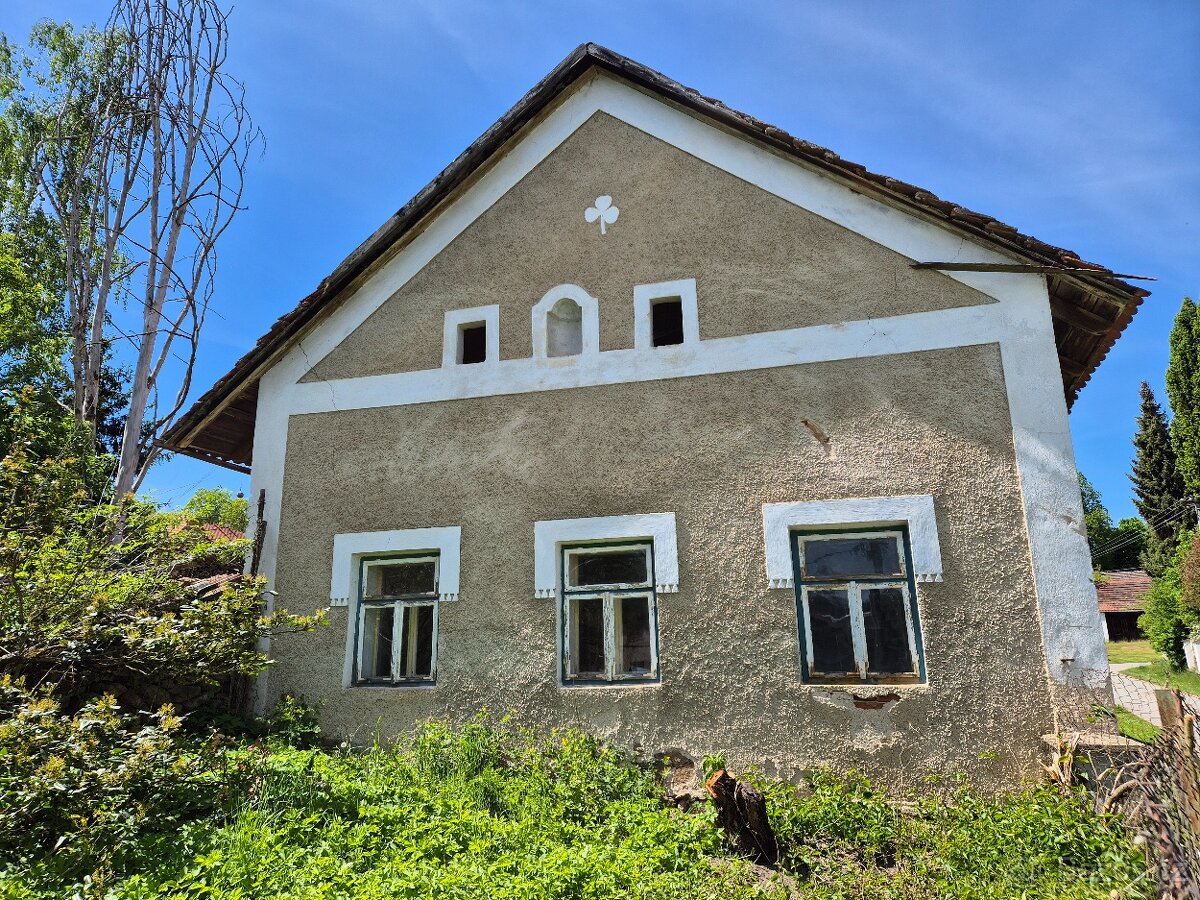 Zemědělská usedlost, stavební pozemek 1099 m², bez RK