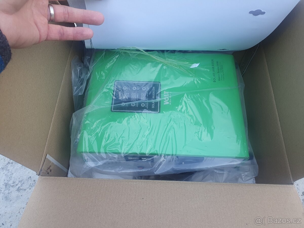 Solární regulátor VOLT Green Boost 3000 (střídač 3kW)