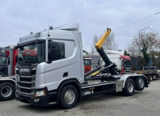 Scania R450 6x2 - hákový nosič kontejnerů