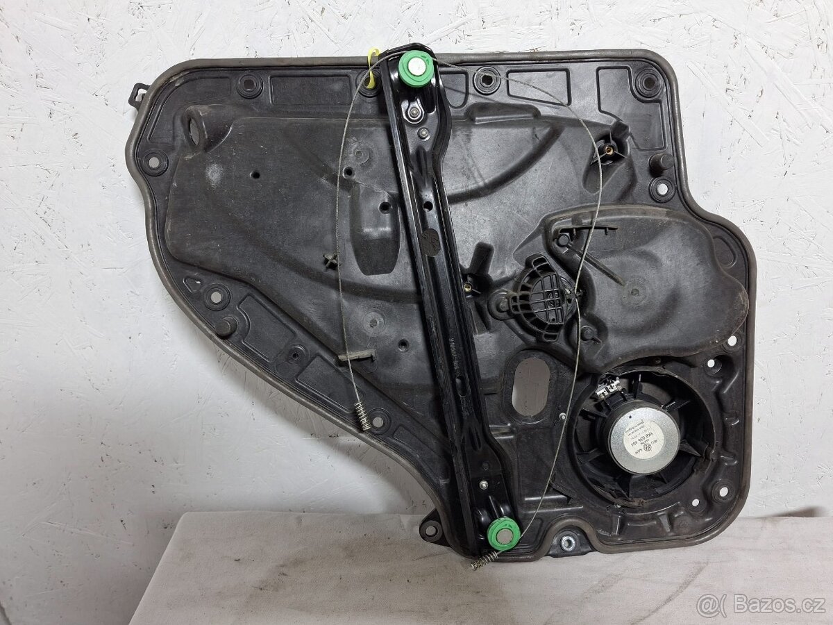 Elektrické stahování okna vzadu pravé VW Golf (VI) 2008-2013