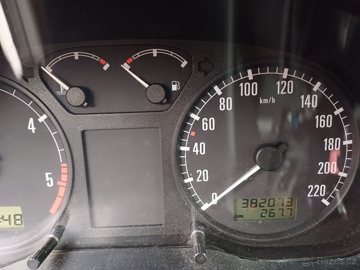 Prodám škoda octavia 1 1.9 tdi 66kw combi klimatizace,tažné