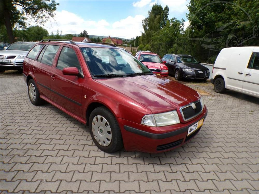 Škoda Octavia 1,9 TDI 1.MAJITEL,TAŽNÉ ZAŘ.